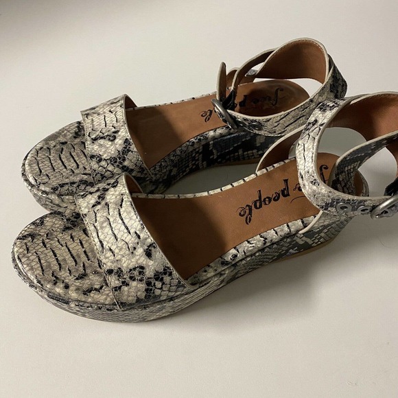 Free People Paris Flatform Sandal Strap Snakeskin Print Platform Open To… - Picture 5 of 7